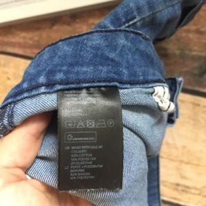 H&M Shorts - High waisted casual denim shorts H&M Shorts - High waisted casual denim shorts